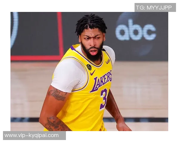 戈贝尔恶意肘击马威被判二级犯规直接驱逐出场引发热议